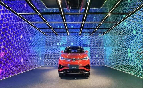 indoor digital advertising screens