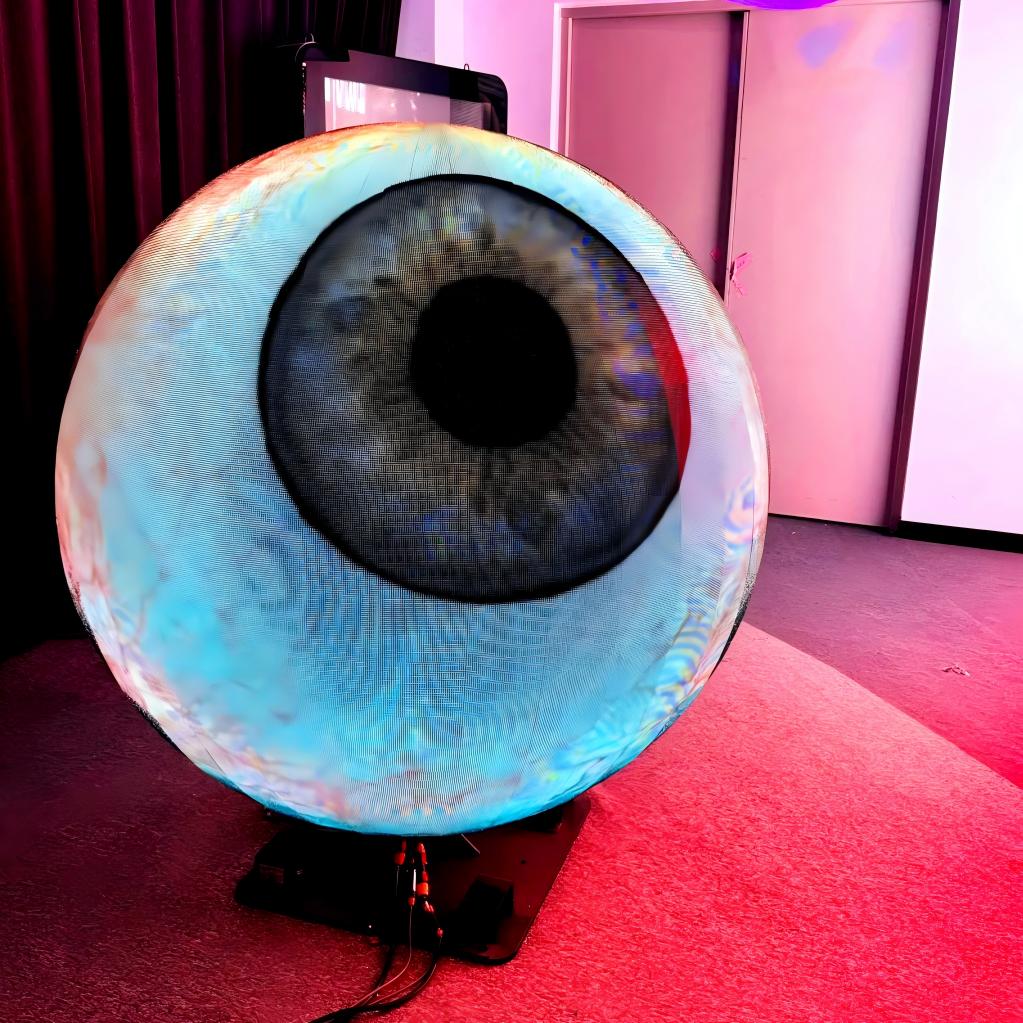 Spherical screen Spherical screen