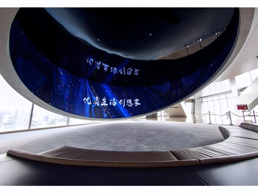 Exhibition halls shopping malls corporate centers squares space-saving LED immersive cinema displays Exhibition halls shopping malls corporate centers squares space-saving LED immersive cinema displays