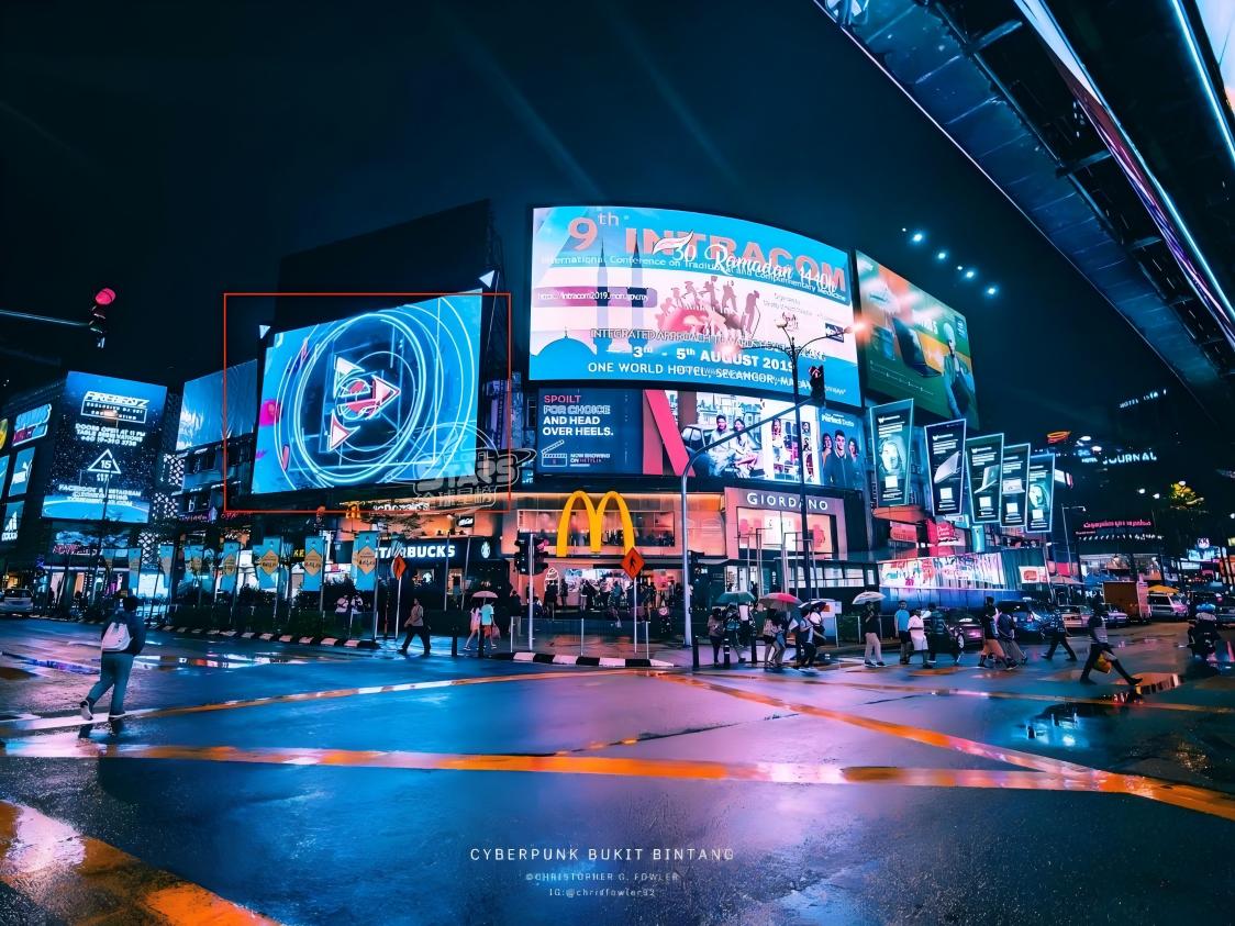 1.Q: What role does LED display screen play in city landmarks? 1.Q: What role does LED display screen play in city landmarks?