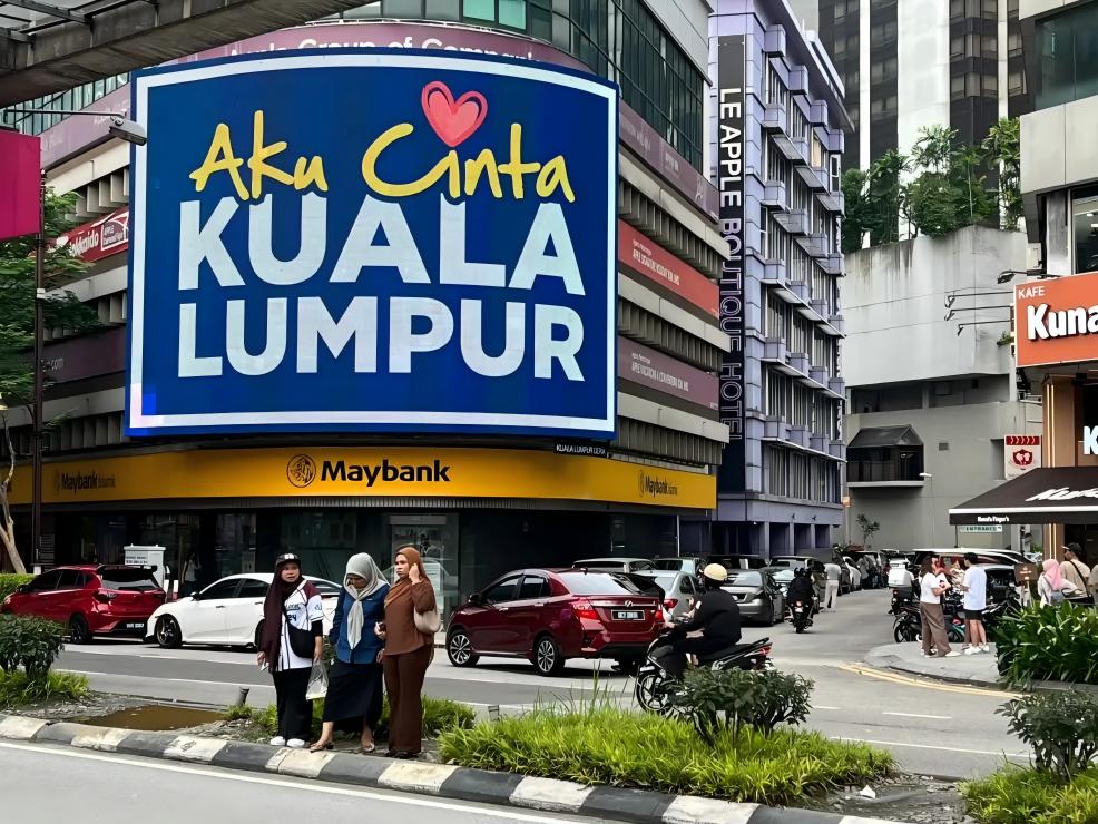  High protection level requirements: Since street billboards are usually installed outdoors, they need to have good waterproof, dustproof, moisture-proof and other protective properties to adapt to various adverse weather conditions.