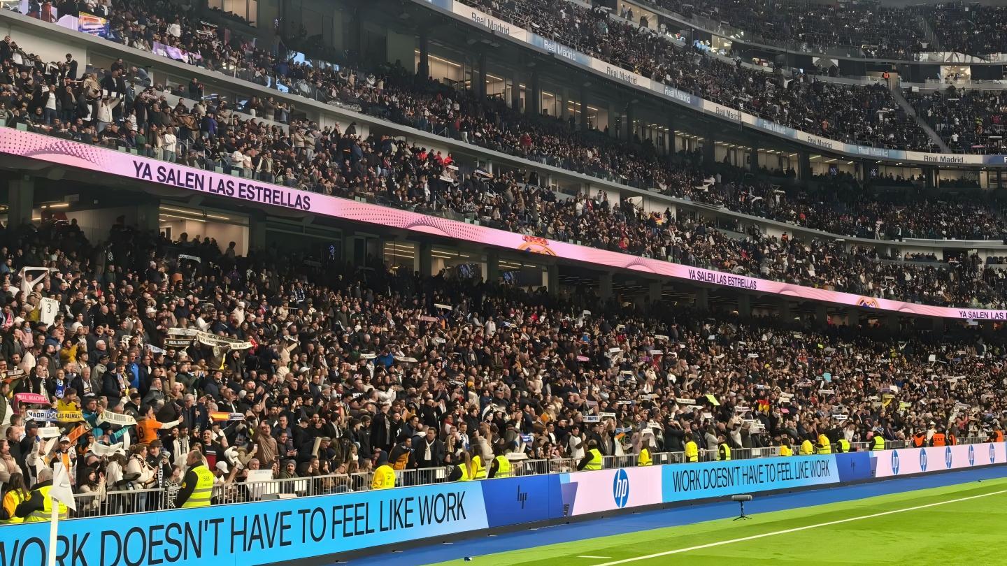 Wide viewing angle and higher refresh rate: A wider viewing angle and higher refresh rate are required to ensure the clarity of video display. Especially in scenes such as introducing athlete information, scores, slow-motion playback, etc., the audience can see the picture clearly.