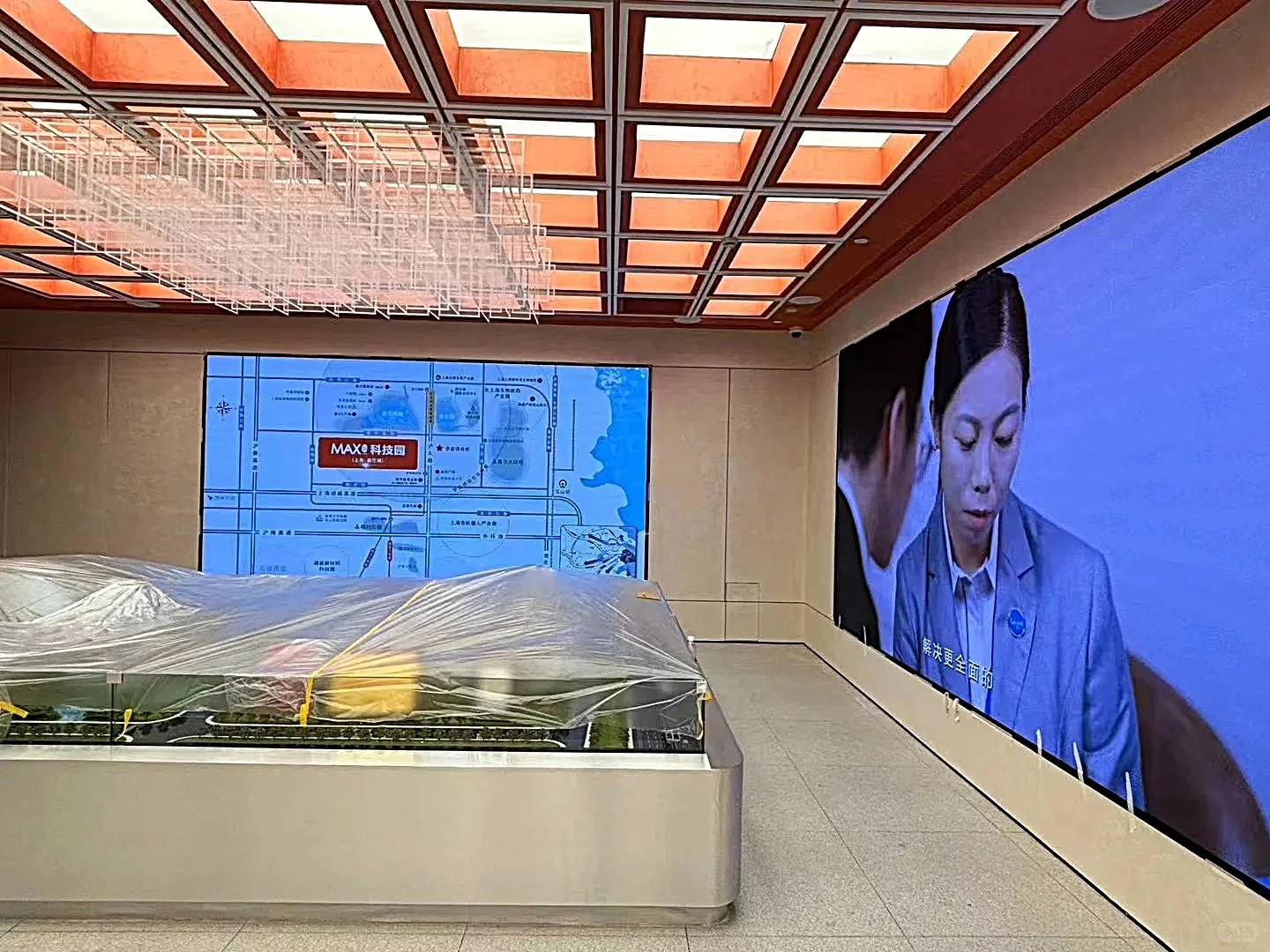 How to enhance corporate image through lobby LED screen? How to enhance corporate image through lobby LED screen?