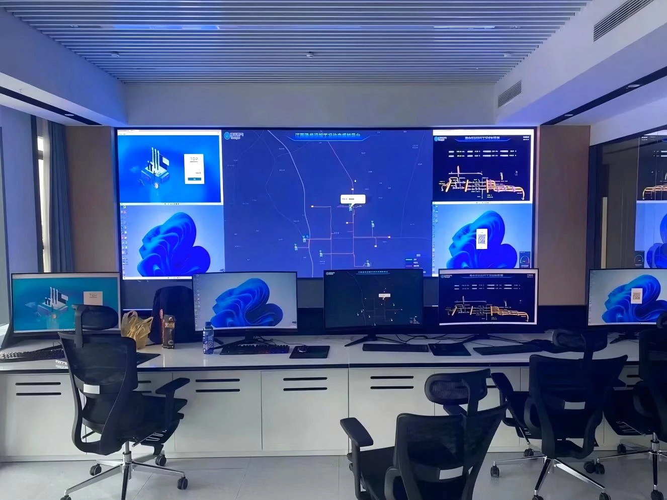 √ Professional one-on-one service: From the perspective of customers, according to your enterprise monitoring center scenario, tailor-made LED display solutions that are in line with your monitoring center space design and visual design and the most cost-effective, to reduce costs and increase efficiency for your information integration and management, and improve the overall office efficiency of the enterprise