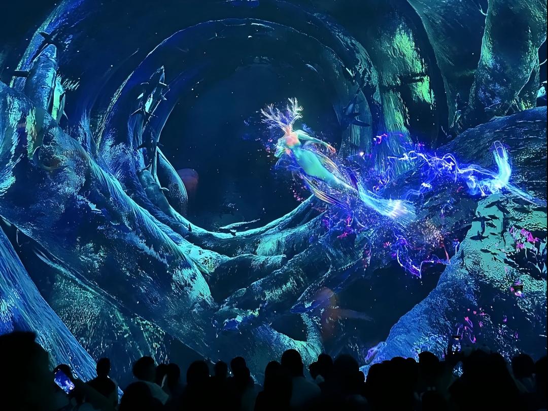3.? Create atmosphere and theme: By playing videos, music, images and other content related to the theme of the theme park, the LED large screen can effectively create a strong theme atmosphere, 